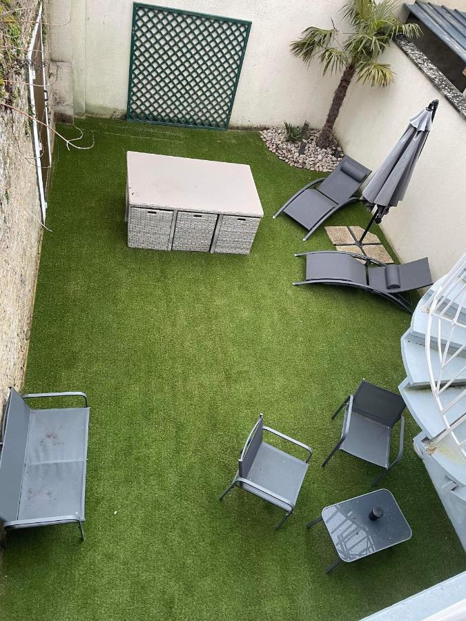 Anselme, F2 Duplex Avec Cour Commune Et Proche De La Mer ,2 Ver-sur-Mer ภายนอก รูปภาพ